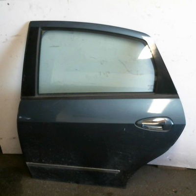Porte arrière gauche Fiat LINEA (323_, 110_) 1.3 d multijet (323axb11, 323axb1a) (2007)