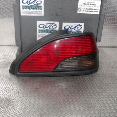 Feu arrière droit Peugeot 306 (7B, N3, N5) 1.9 sld (1994-2001)