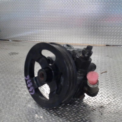 Pompe direction assistee Toyota COROLLA Verso (ZER_, ZZE12_, R1_) 2.0 d-4d (cur10_) (2004-2009)