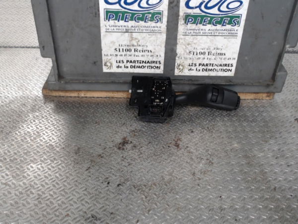 Commande eclairage Ford FOCUS C-MAX (DM2) 1.6 tdci (2003-2007)