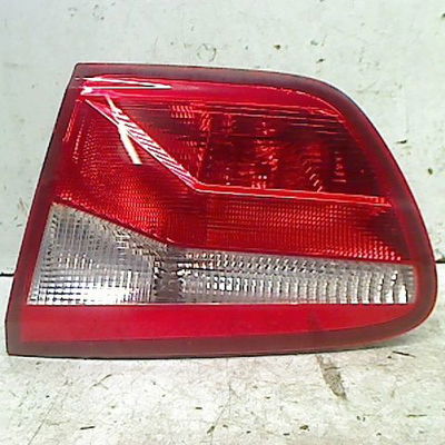 Feu arrière intérieur droit Seat IBIZA IV ST (6J8, 6P8) 1.6 tdi (2010-2015)