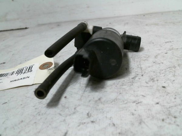 Pompe lave-glace avant Renault LAGUNA III (BT0-1) 2.0 dci (bt01, bt08, bt09, bt0e, bt0k, bt12, bt1c, bt1d,... (2007-2015) 5 port