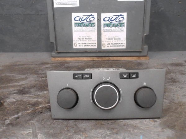 Commande de chauffage Opel ASTRA H Break (A04) 1.7 cdti (l35) (2004-2010)