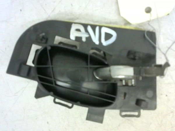 Poignee int porte avd Peugeot 206 3-5 portes (2A-C) 2.0 hdi 90 (1999-2009) 5 portes