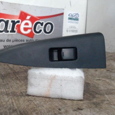 Commande leve-glace porte arrière gauche Nissan NOTE (E11, NE11) 1.5 dci (2010-2012)
