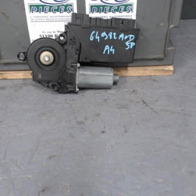 Moteur essuie-glace av droit Audi A4 B6 (8E2) 1.9 tdi (2000-2004) 4 portes
