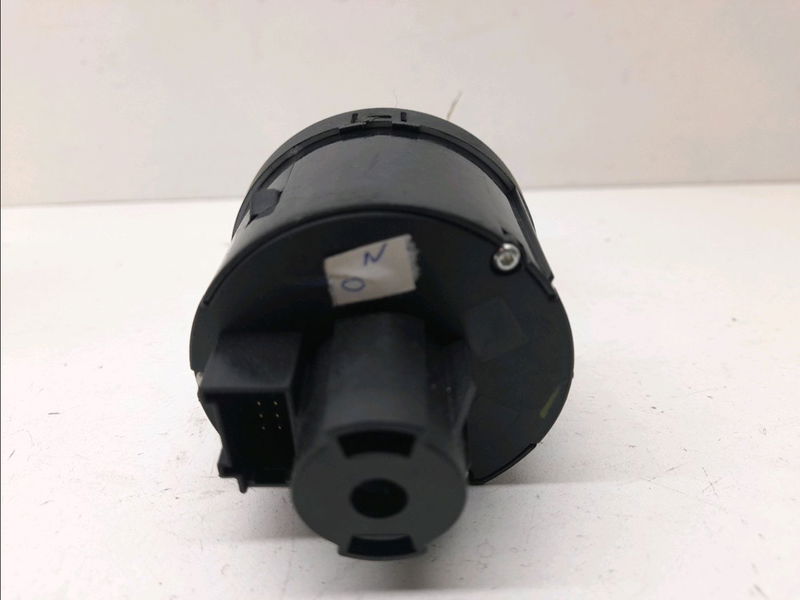 Interrupteur commande de phares Volkswagen SHARAN (7N1, 7N2) 2.0 tdi (2010) 5 portes