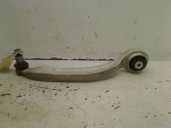 Triangle sup avd Audi A6 C5 Avant (4B5) 1.9 tdi (1998-2001)