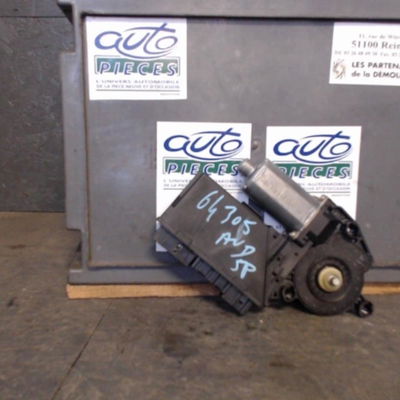 Moteur essuie-glace av droit Audi A4 B6 (8E2) 1.9 tdi (2000-2004) 4 portes