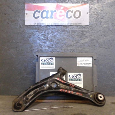 Triangle inf avg Ford B-MAX (JK) 1.0 ecoboost (2012)