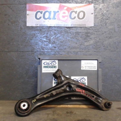 Triangle inf avd Ford B-MAX (JK) 1.0 ecoboost (2012)