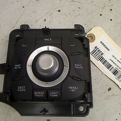 Commande autoradio Renault MEGANE III Grandtour (KZ0-1) 1.6 dci (kz00, kz12, kz13) (2011)