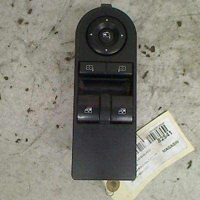 Commande lève-glace porte avant gauche Opel ZAFIRA - ZAFIRA FAMILY B (A05) 1.7 cdti (m75) (2008-2015)
