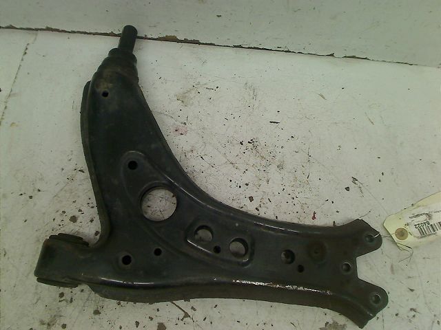 Triangle inf avd Volkswagen POLO (9N_, 9A_) 1.4 tdi (2001-2005) 5 portes