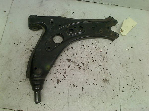 Triangle inf avd Volkswagen POLO (9N_, 9A_) 1.4 tdi (2001-2005) 5 portes
