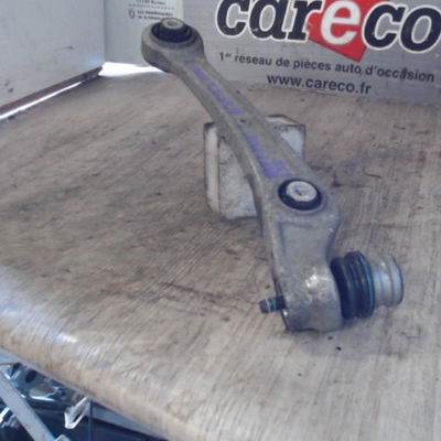 Triangle sup avg Audi A4 B8 (8K2) 2.0 tfsi (2008-2015)