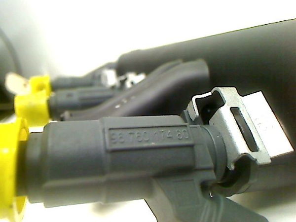 Ensemble injecteurs Citroën C3 II (SC_) 1.2 vti 82 (2012-2016) 5 portes