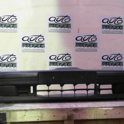 Pare-choc avant Renault MEGANE Scenic (JA0-1_) 1.9 dti (ja0n) (1997-1999)
