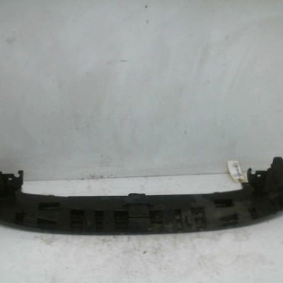 Traverse inférieure armature avant FORD FIESTA