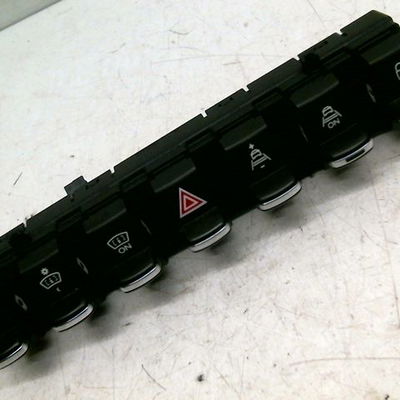 Bouton de warning PEUGEOT 3008
