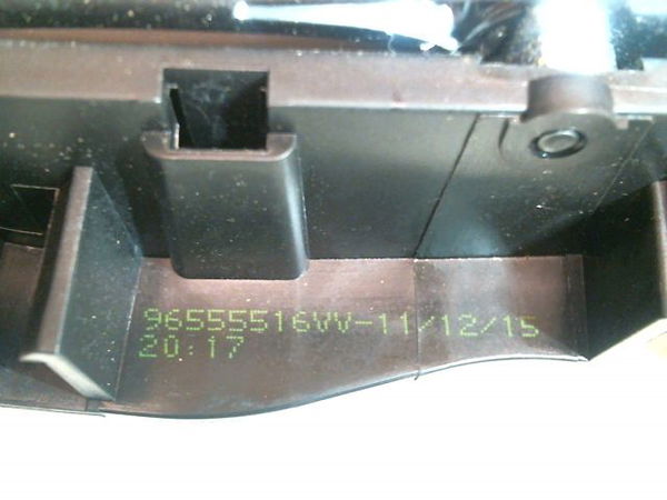 Poignee int porte avd PEUGEOT 208