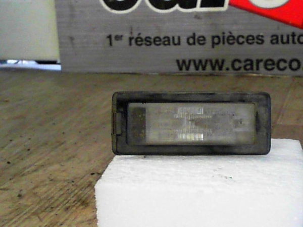Eclaireur plaque de police Renault SCÉNIC II (JM0-1_) 1.9 dci (jm0g, jm12, jm1g, jm2c) (2003-2006)