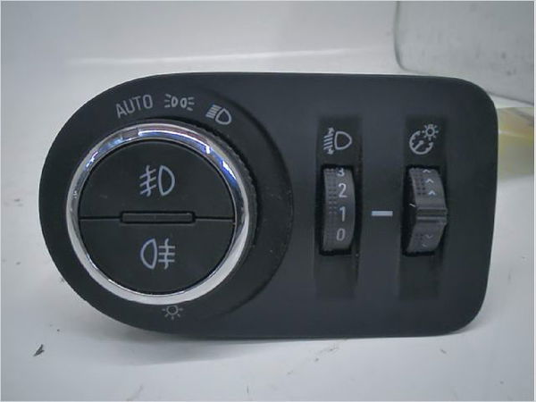 Commande eclairage Opel ZAFIRA TOURER C (P12) 1.6 cdti (75) (2013)