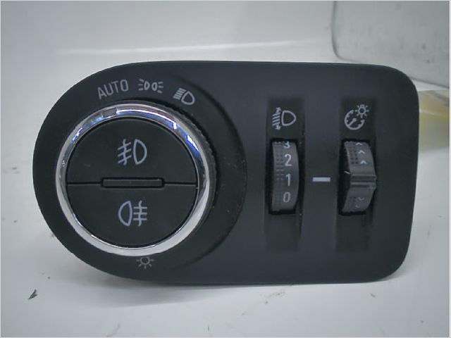 Commande eclairage Opel ZAFIRA TOURER C (P12) 1.6 cdti (75) (2013)