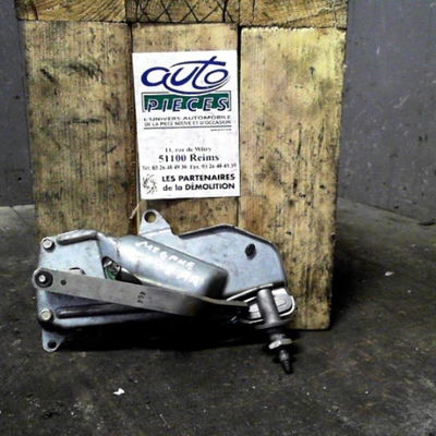 Moteur essuie-glace arrière Renault MEGANE I (BA0-1_) 1.4 e (ba0e, ba0v) (1996-2003)