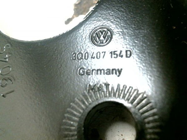 Triangle inf avd VOLKSWAGEN PASSAT