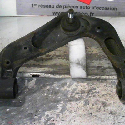 Triangle sup avd Nissan PATHFINDER III (R51) 2.5 dci 4wd (2005)