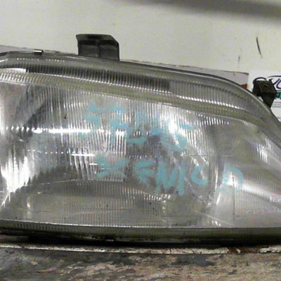 Phare antibrouillard avant gauche Renault MEGANE Scenic (JA0-1_) 1.9 dti (ja0n) (1997-1999)