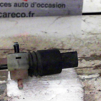 Pompe lave-glace avant Audi A6 C5 Avant (4B5) 2.5 tdi (1997-2005)