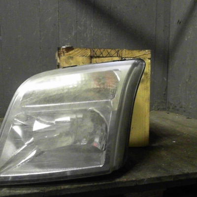 Phare gauche Ford TRANSIT CONNECT (P65_, P70_, P80_) 1.8 di (2002-2013)