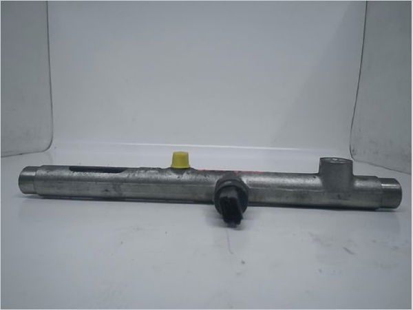 Rampe injection Peugeot 206 SW (2E-K) 2.0 hdi (2002-2007)