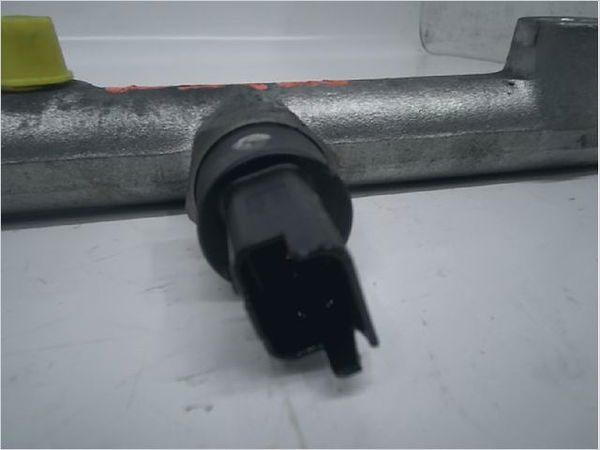 Rampe injection Peugeot 206 SW (2E-K) 2.0 hdi (2002-2007)