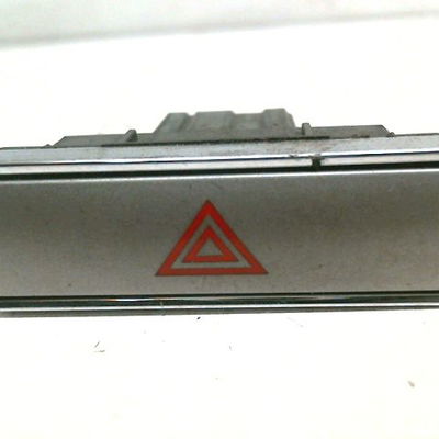 Bouton de warning FORD MONDEO