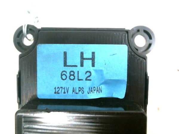 Commande lève-glace porte avant gauche SUZUKI SWIFT