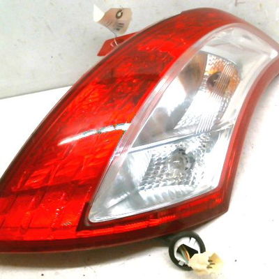 Feu arrière droit SUZUKI SWIFT