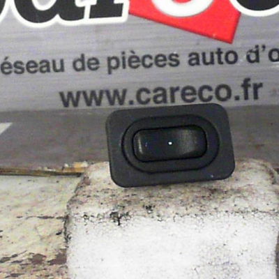 Commande lève-glace porte avant droite Opel MERIVA A Monospace (X03) 1.7 dti (e75) (2003-2010)