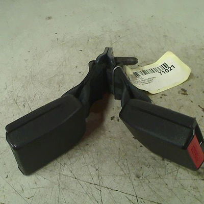 Ancrage ceinture arrière gauche DACIA LOGAN