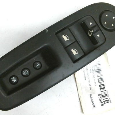 Commande lève-glace porte avant gauche PEUGEOT 407