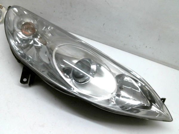 Phare droit PEUGEOT 407