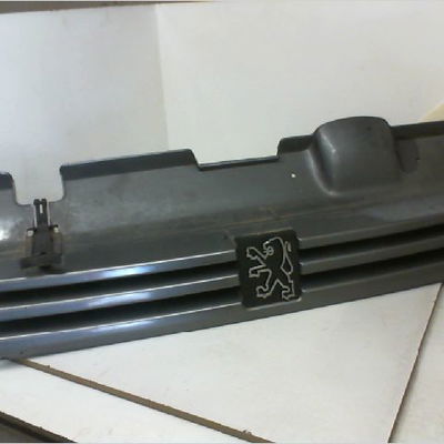 Calandre Peugeot 405 II (4B) 1.6 (1992-1995)