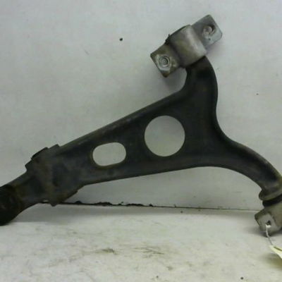 Triangle sup avd ALFA ROMEO 147