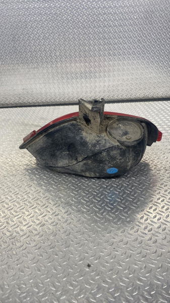 Catadioptre ard Renault LAGUNA III (BT0-1) 1.5 dci (bt00, bt0a, bt0t, bt1j) (2007-2015) 5 portes