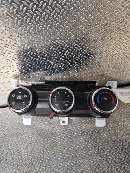 Commande de chauffage Renault EXPRESS Camionnette-Monospace 1.5 blue dci 75 (f6aa) (2021)