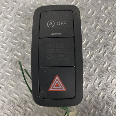 Bouton de warning Audi A1 (8X1, 8XK) 1.6 tdi (2011-2015)