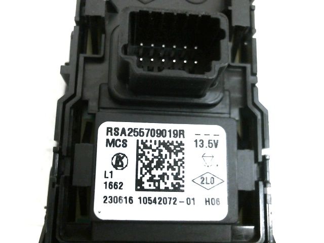 Commande lève-glace porte avant gauche DACIA DUSTER