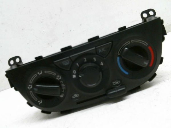Commande de chauffage SUZUKI CELERIO 1.0 VVT 69 PRIVILEGE